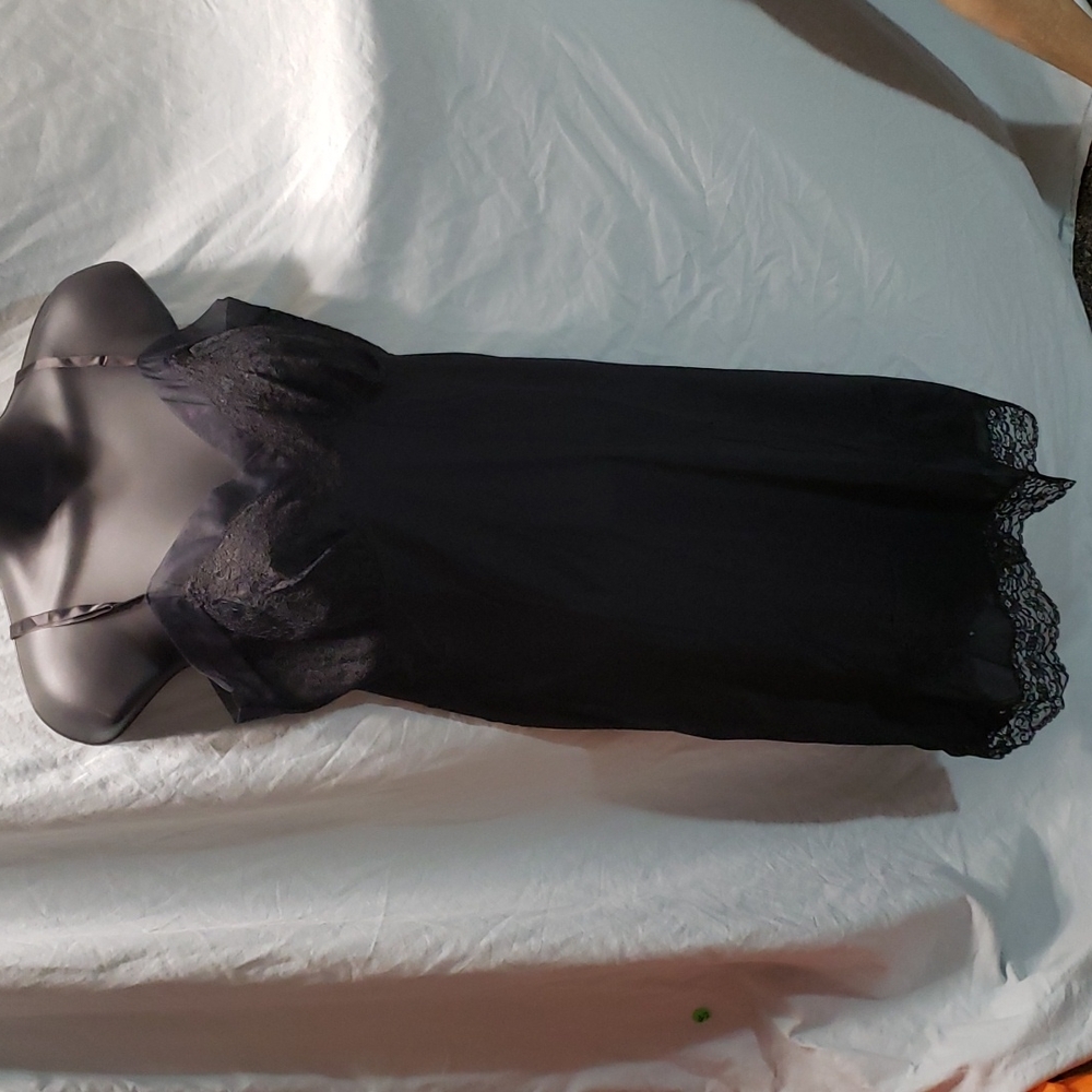 Vintage Van Raalte Mid Century Lingerie Black Lace Nylon Full Slip Size Small